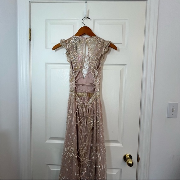NWT Hello Molly Elegant Cream Sequin Maxi Formal Gown Size 4 - Picture 5 of 12